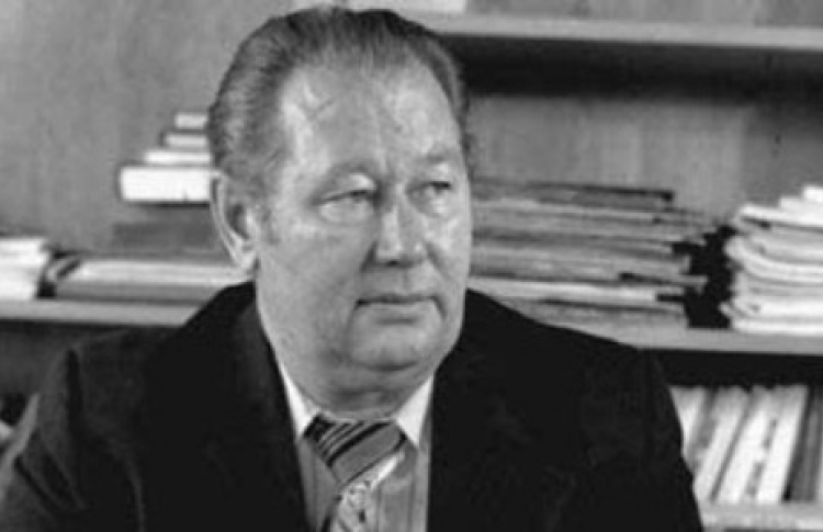 Анатолий Иванов