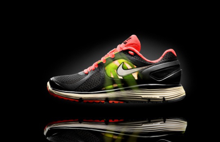 Nike выпустил ультралегкие беговые кроссовки Lunareclipse+2