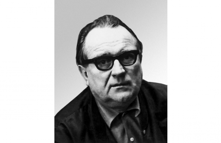 Анатолий Васильев