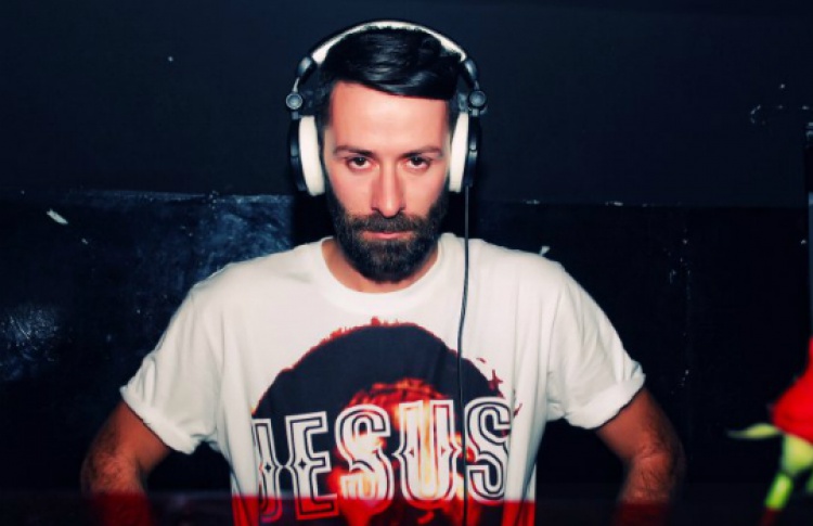 DJ Марчело Бурлон