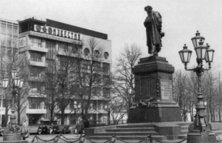 Московские дореволюционные памятники и триумфальные арки