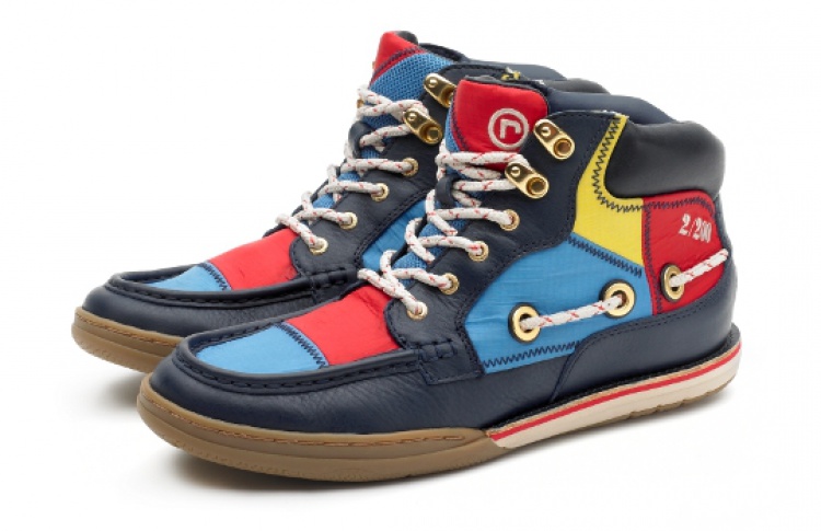 Time Out дарит уникальные кроссовки Rockport