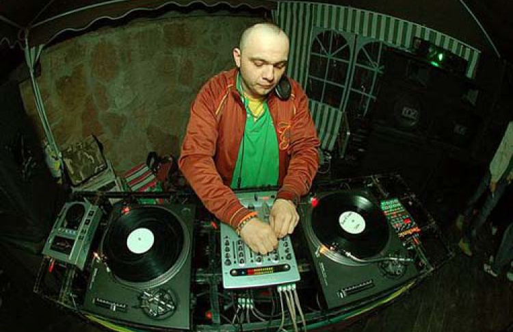 Dj Shahash