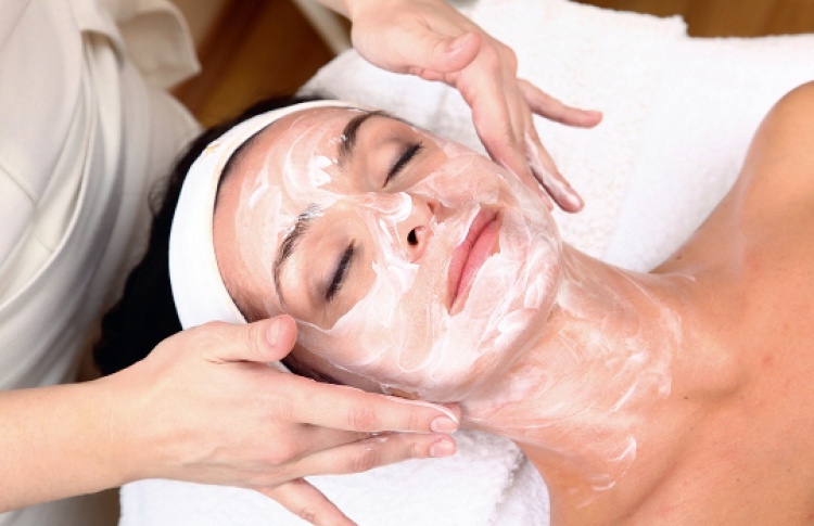 Увлажняющий уход для лица от Pharmaskincare