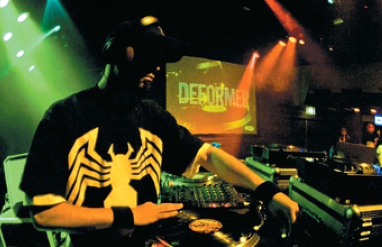 Deformer. DJs Deformer, Вова PCP, Царица Логики