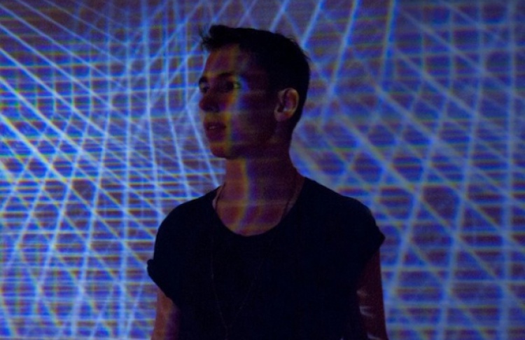 Sinjin Hawke (Испания)