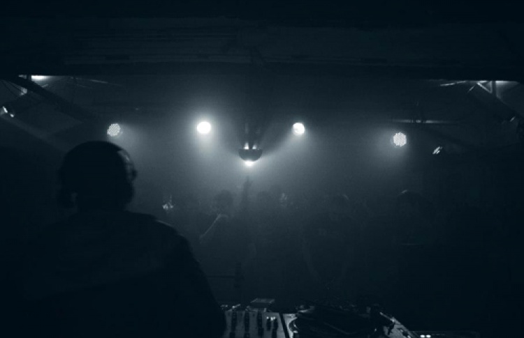 Bass Cafe: Command Strange