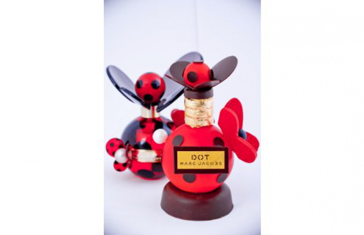 Пирожное Marc Jacobs DOT