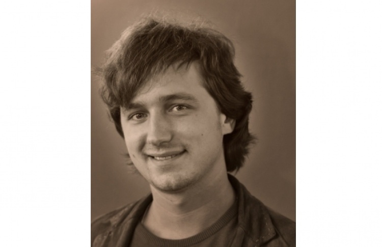 Денис Азаров