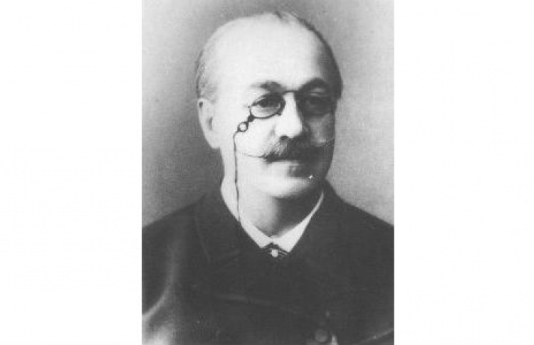 Лев Иванов