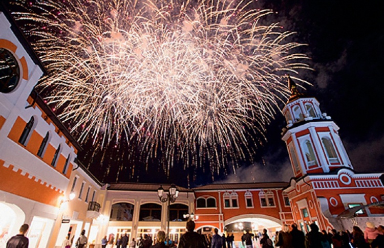 Предпраздничные акции в «Outlet Village Белая Дача»