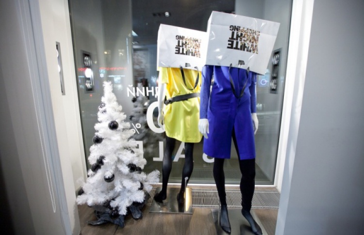 White Night Shopping