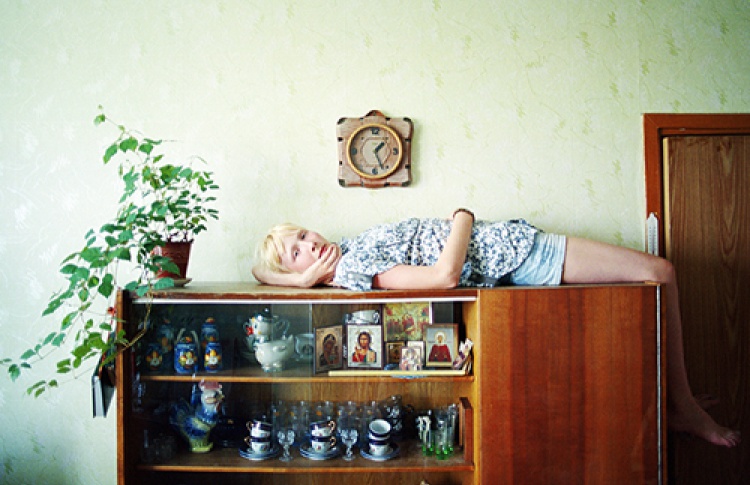 Молодая фотография 2012 2/2. Реальность / Декорации