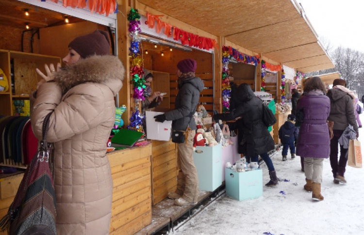 Первая весенняя ярмарка в парке Горького