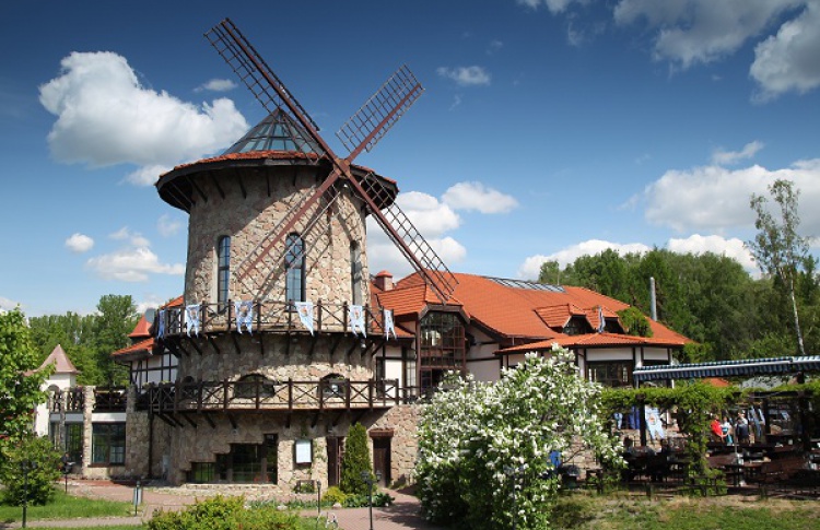 Карл и Фридрих: весна, новый лагер и целый Biergarten