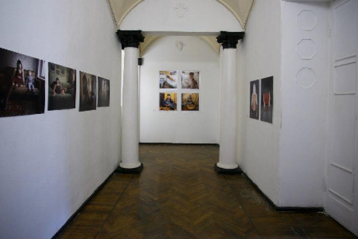 Random Gallery Random Gallery