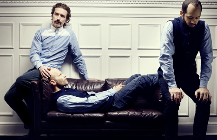 WhoMadeWho