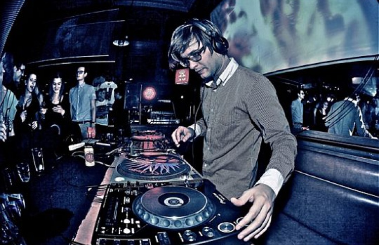 Black & White & Arty: Tim Sweeney