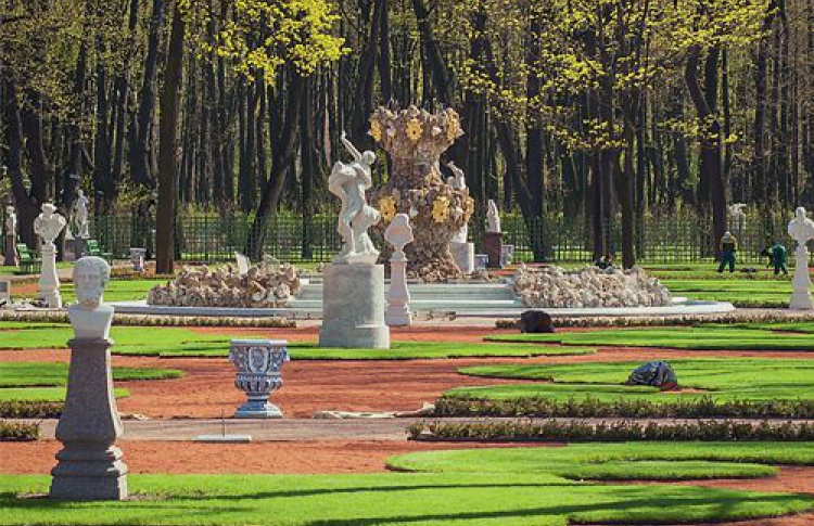По главной улице с оркестром