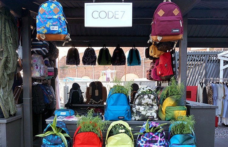CODE7 открыл официальный pop-up store Eastpak
