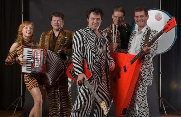 Red Elvises