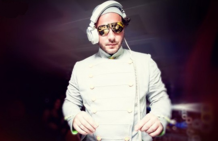 DJ List