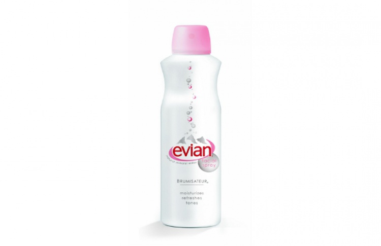Evian выпускает тонизирующий спрей для лица