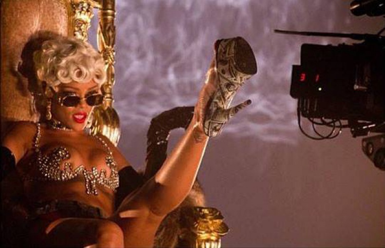 Клип дня: «Pour It Up» Рианны