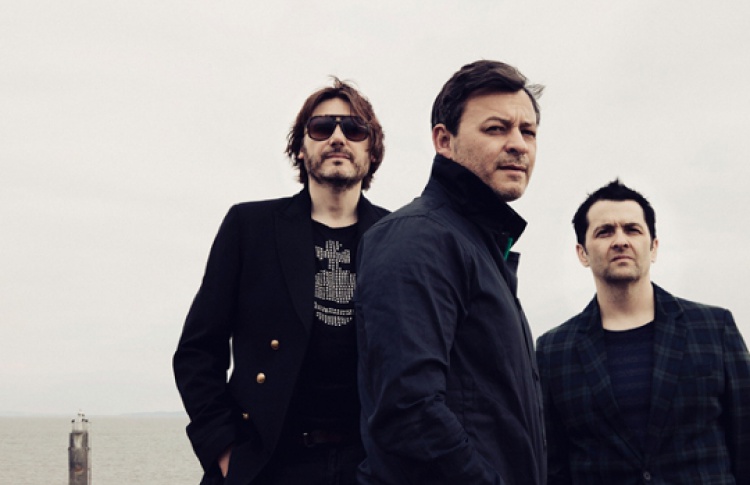 Клип дня: «Anthem for a Lost Cause» Manic Street Preachers
