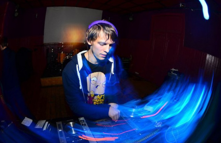 Future Audio Live