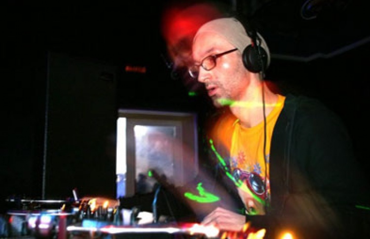 DJ Sky 77