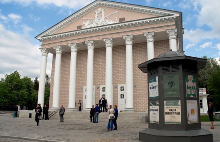На спектакли БДТ можно купить электронные билеты со скидкой от 10 до 90%