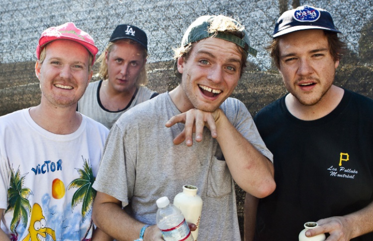 Mac DeMarco: «Тупее хоккеистов никого не встречал»