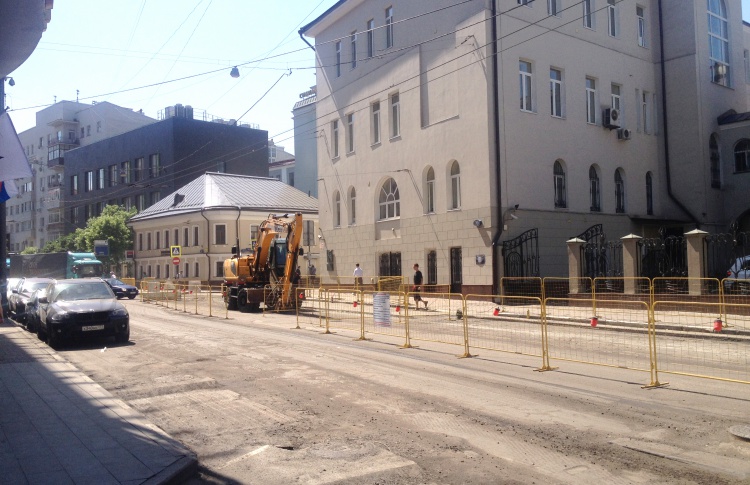 На Пятницкой улице началось обустройство новой пешеходной зоны