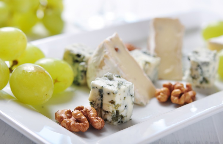Как жить без пармезана: чем заменят продукты, попавшие под санкции