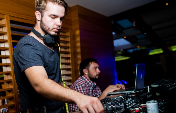 «Summer! Pls Don’t Go!» Dj Roma Moss