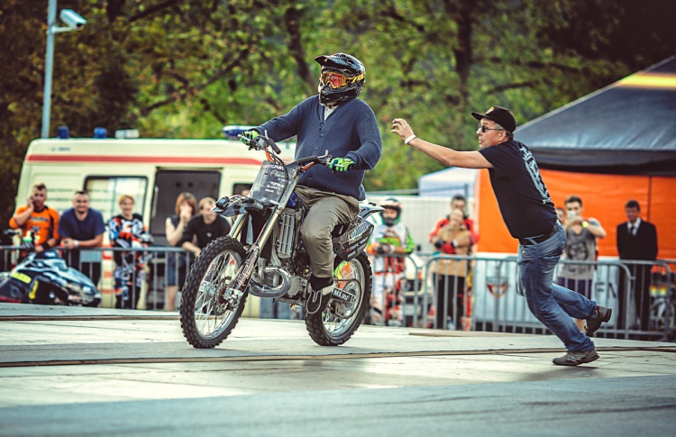 В Москве прошло мотофристайл-шоу Adrenaline FMX Rush