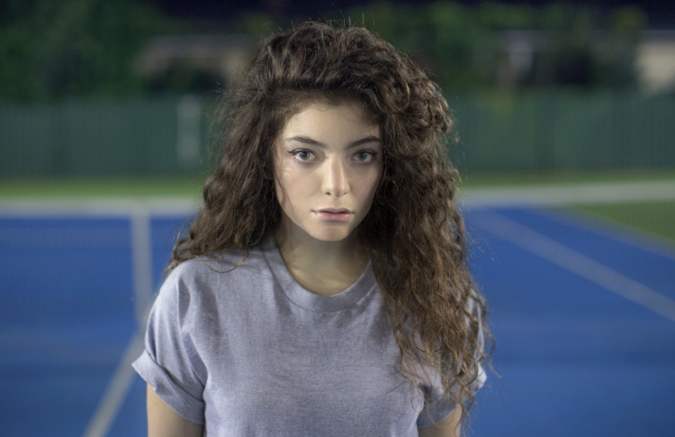 Песня дня: Lorde «Yellow Flicker Beat»