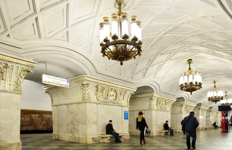 Пять станций метро закроют на год из-за ремонта эскалаторов
