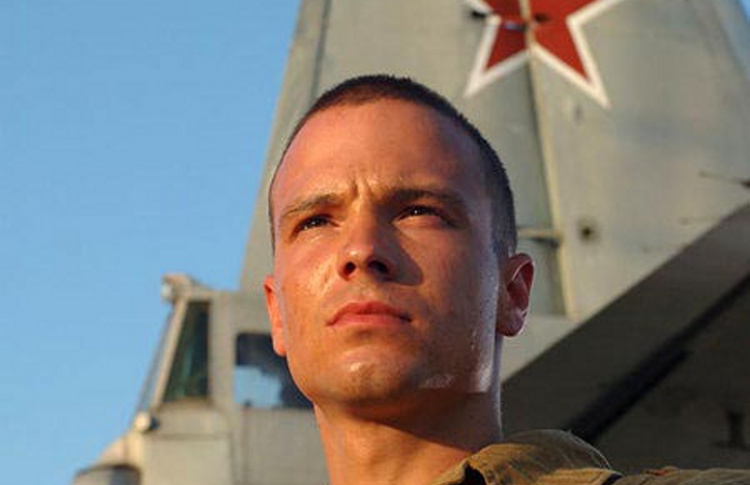 2005: выход в прокат фильма «9 рота»