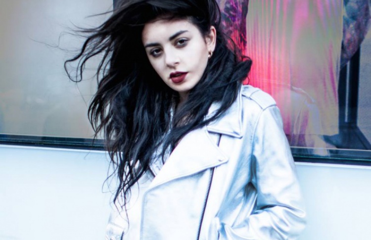 14 ноября в Парке Горького выступит Charli XCX