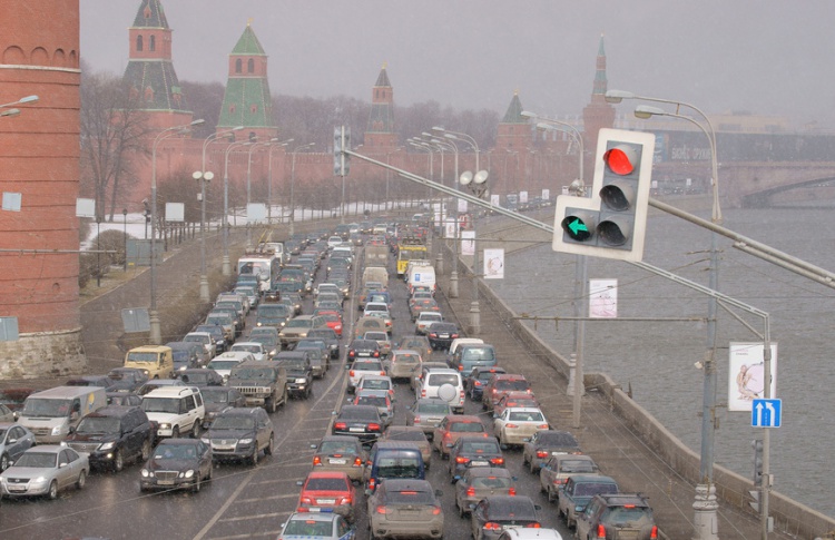 В городе запустят умную систему управления светофорами