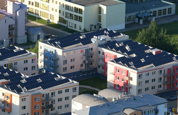 В Москве начнут строить дома с солнечными батареями