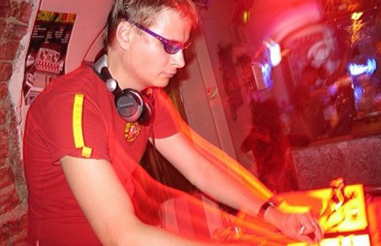 "Чебуран-Пати": DJs Сводник, Панин