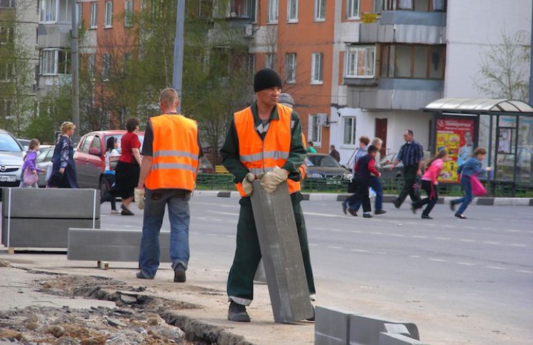 На улицах заменят все бордюры
