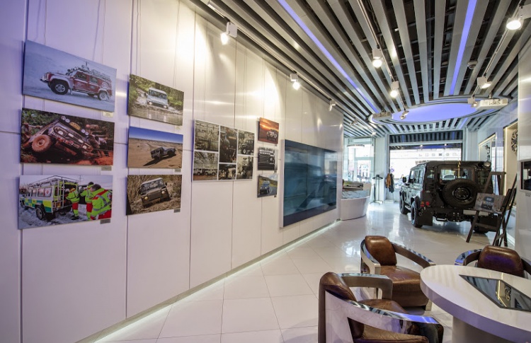 Фотовыставка в Jaguar Land Rover Boutique