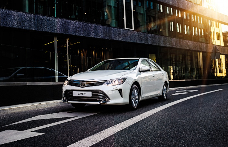 Toyota Camry ломает стереотипы