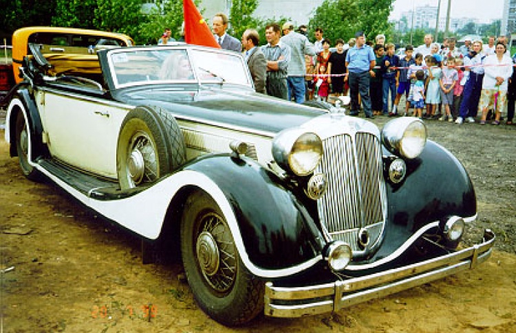 Ломаковский музей старинных автомобилей и мотоциклов