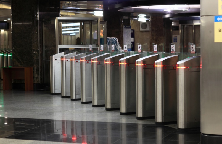За метро теперь можно заплатить с помощью мобильного телефона