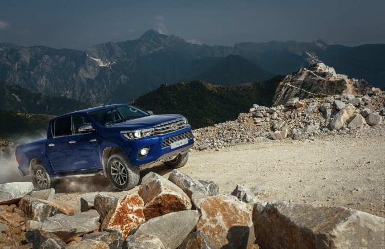 Новое поколение легендарного Toyota Hilux — новая эра в сегменте пикапов